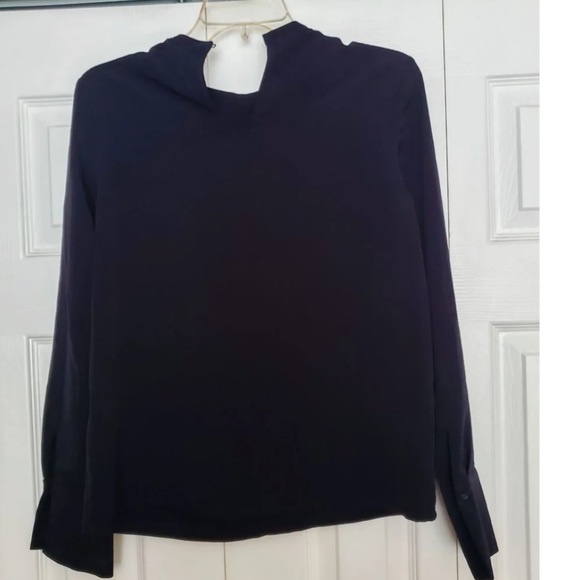 H&M Ruffle Blouse - Picture 2 of 8